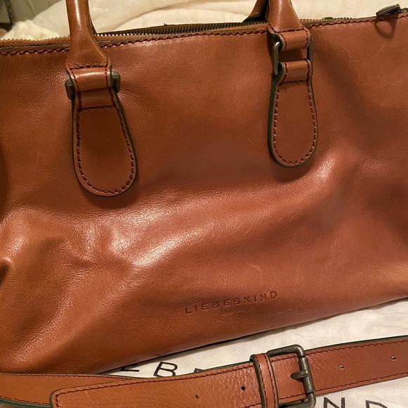 Liebeskind Berlin Milena Glossy Handbag in Sand - Picture 2 of 15